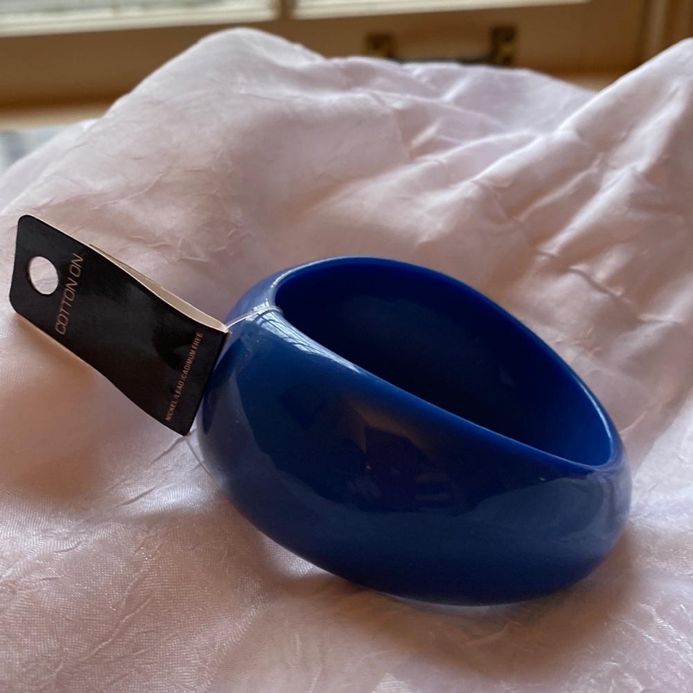 WRIST BANGLE